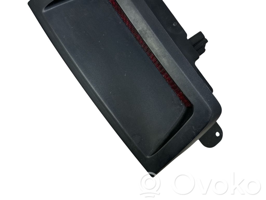 Chrysler 300 - 300C Third/center stoplight 