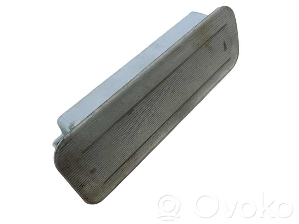 Luz interna puerta trasera   63316962035,14935001