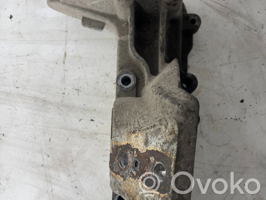 Engine mounting bracket   5801766571