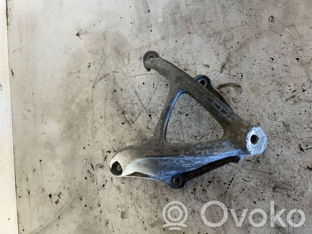 Audi A4 S4 B9 Engine mounting bracket 