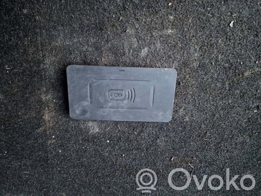 BMW X7 G07 Wireless charging module 