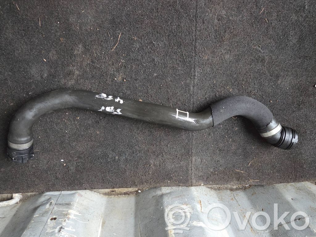 BMW X7 G07 Engine coolant pipe/hose 