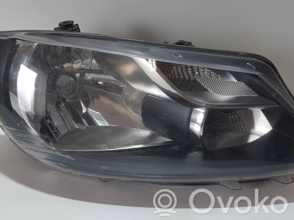 Volkswagen Caddy Lampa przednia 