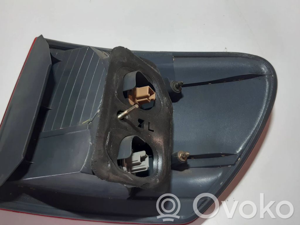 Toyota Avensis Verso Rear/tail lights 