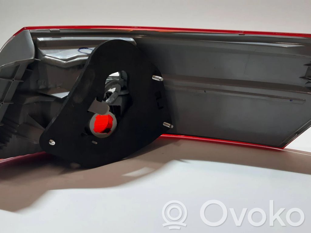 Toyota Camry Rear/tail lights 