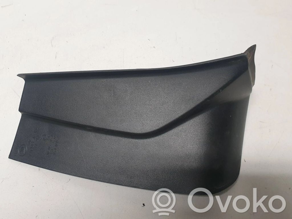 Volvo V70 Tail light part 