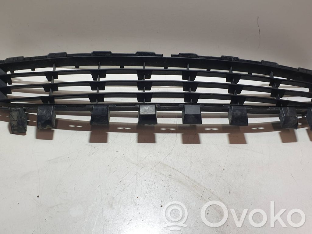 Renault Megane II Front bumper lower grill 