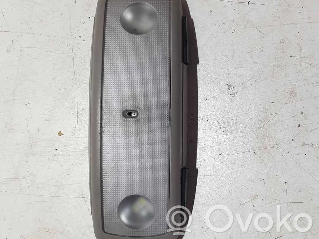 Volvo XC70 Aizmugurējo vietu apgaismojums 