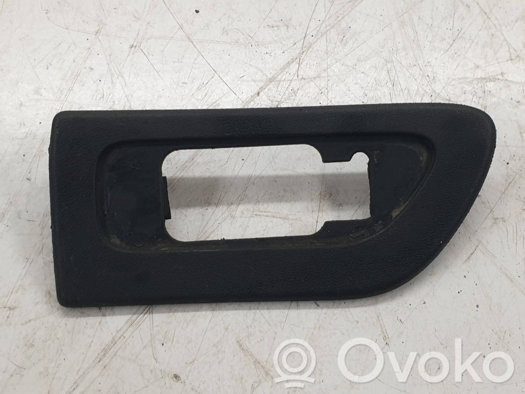 Volvo V70 Mască aripă față (turnată) 