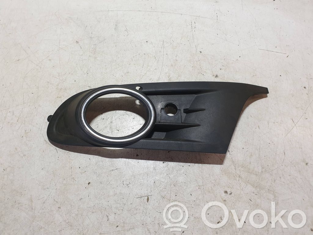 Volkswagen Golf VI Verkleidung Nebelscheinwerfer / Gitter vorne 