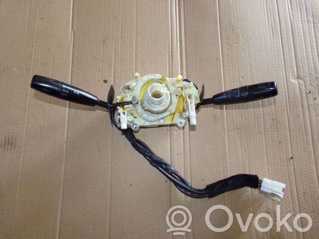 KIA Carnival Wiper turn signal indicator stalk/switch 