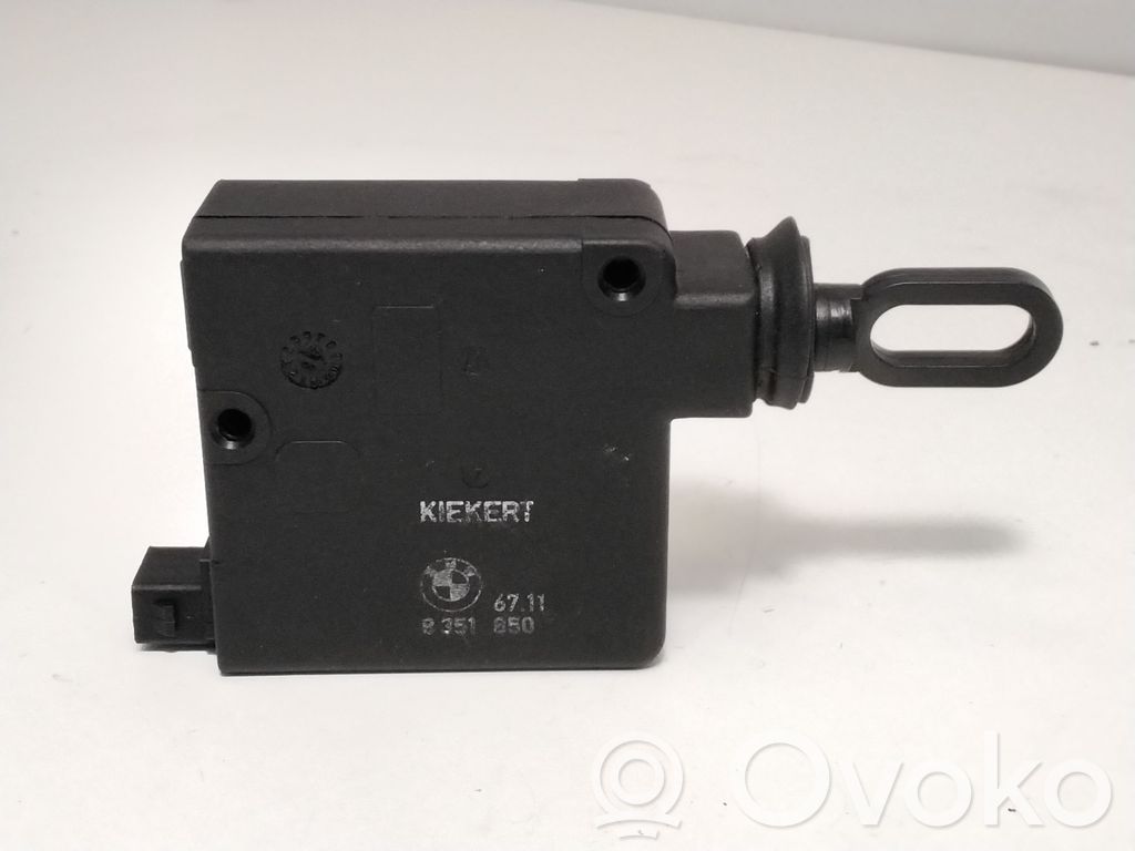Central locking motor   8351850