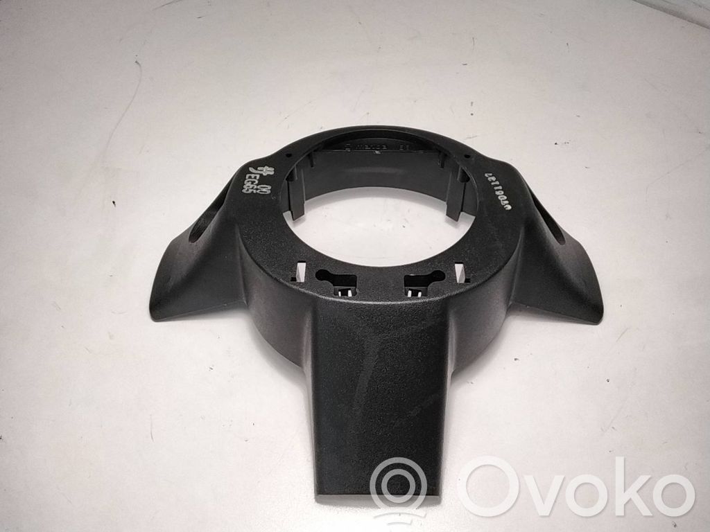 Mazda CX-7 Steering wheel trim 