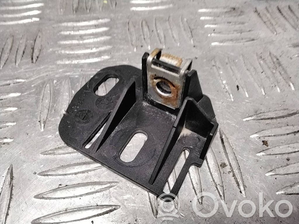 BMW 3 E90 E91 Headlight/headlamp mounting bracket 