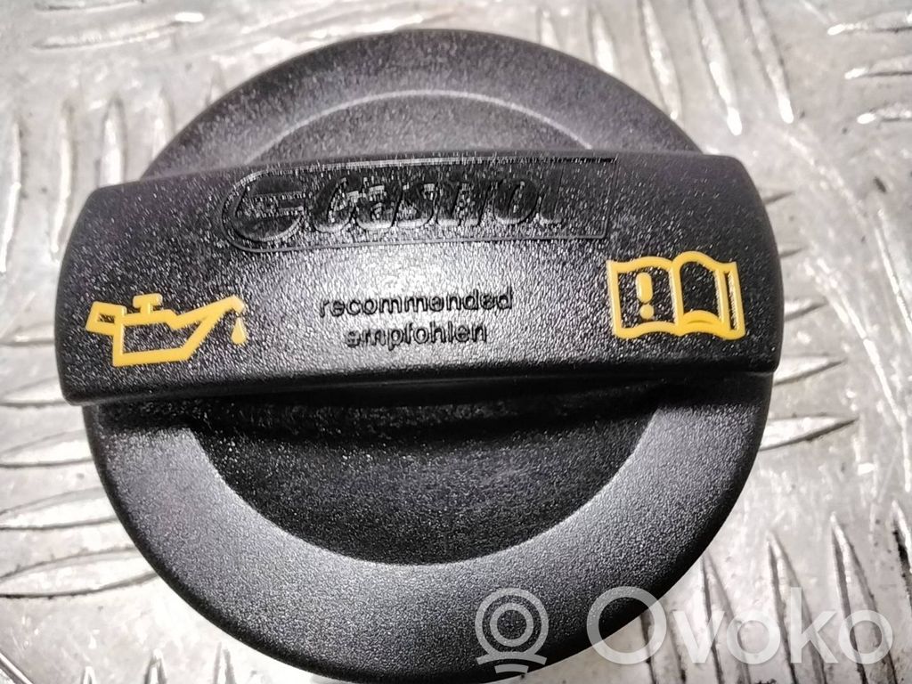 Audi A6 S6 C6 4F Oil filler cap 