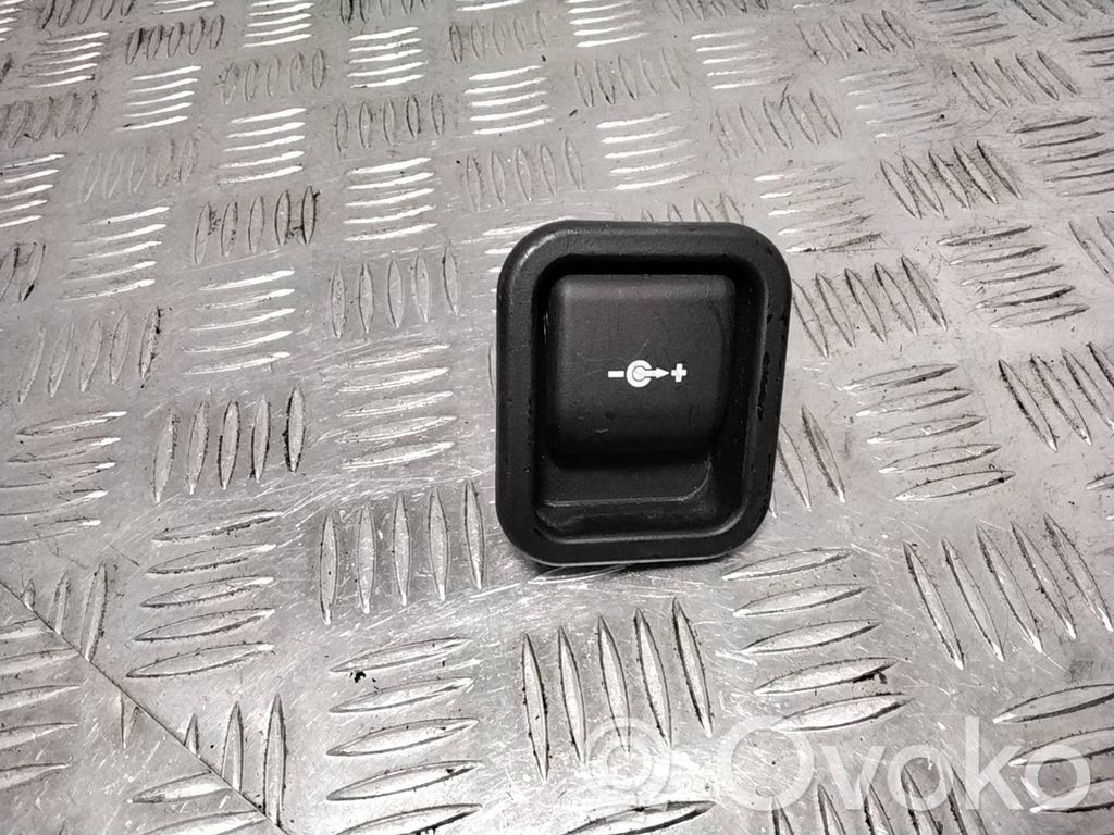 BMW X3 E83 12 V Socket (rear) 