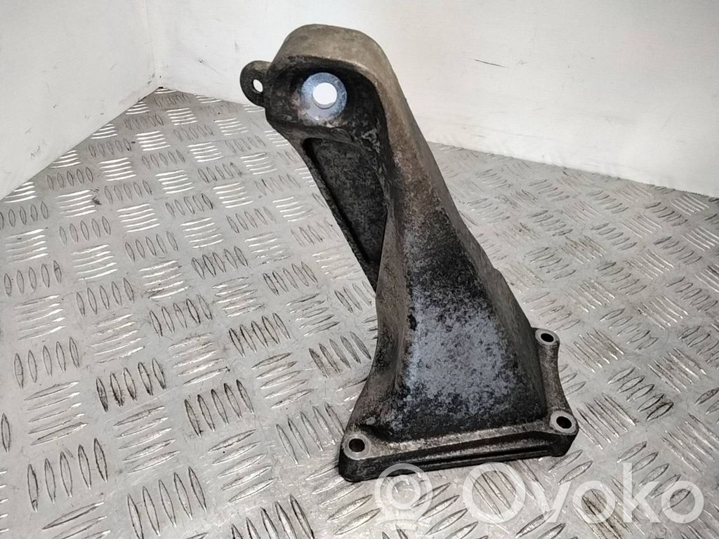 BMW X3 E83 Engine mounting bracket 