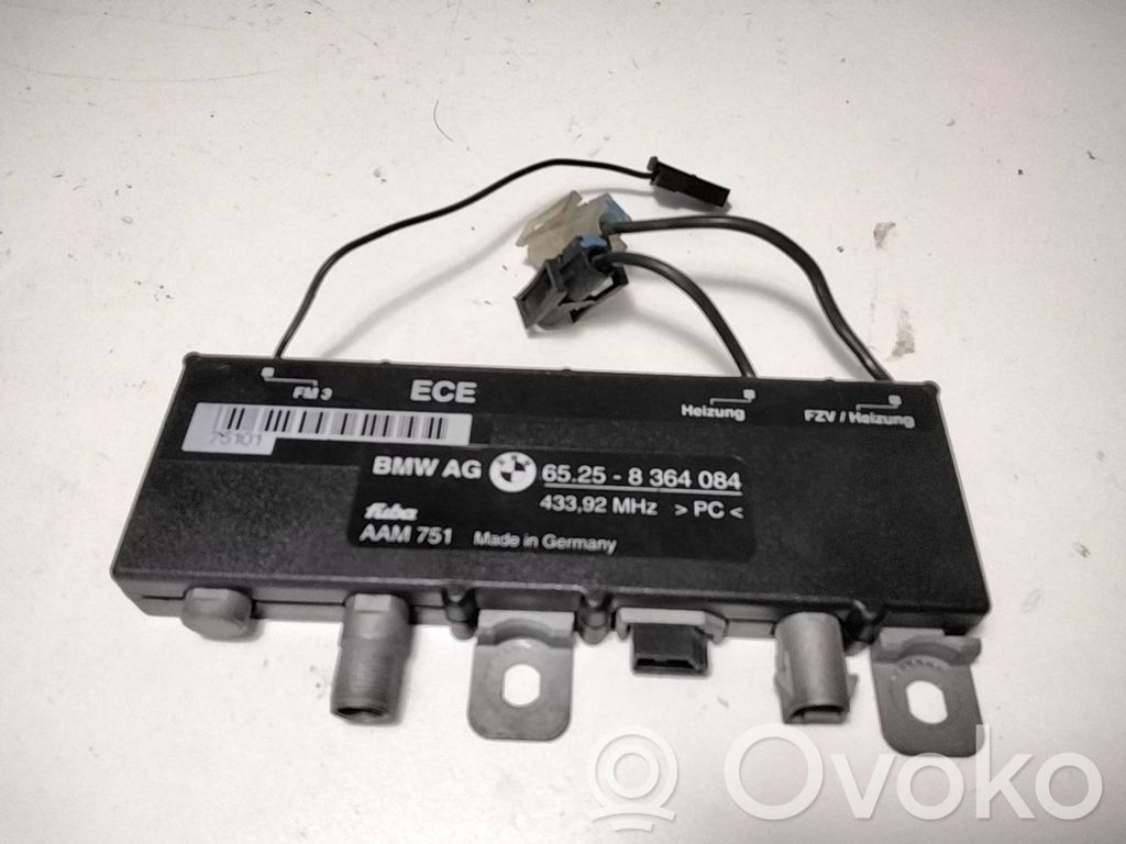 BMW 7 E38 Antenos stiprintuvas 