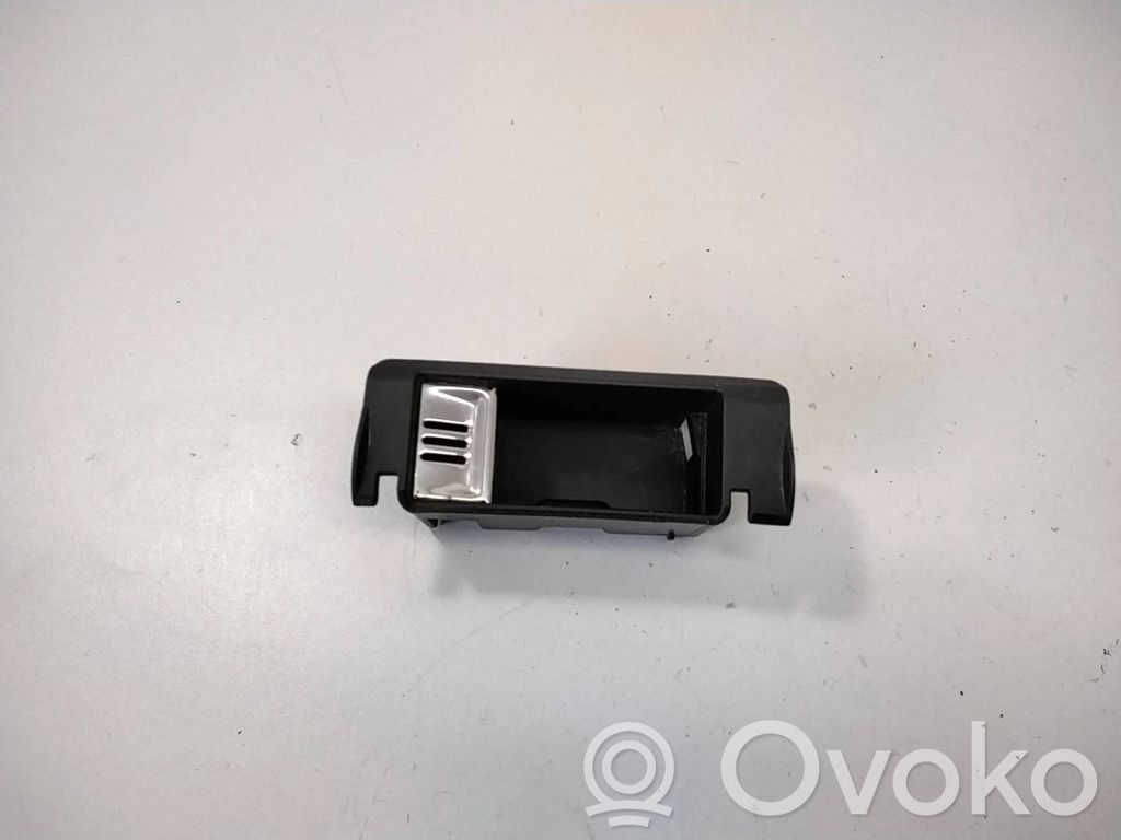 Audi A6 S6 C6 4F Cendrier de porte arrière 