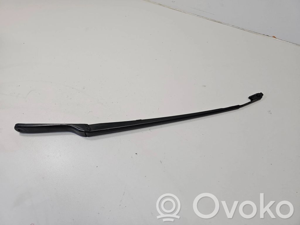 BMW X5 E53 Front wiper blade arm 