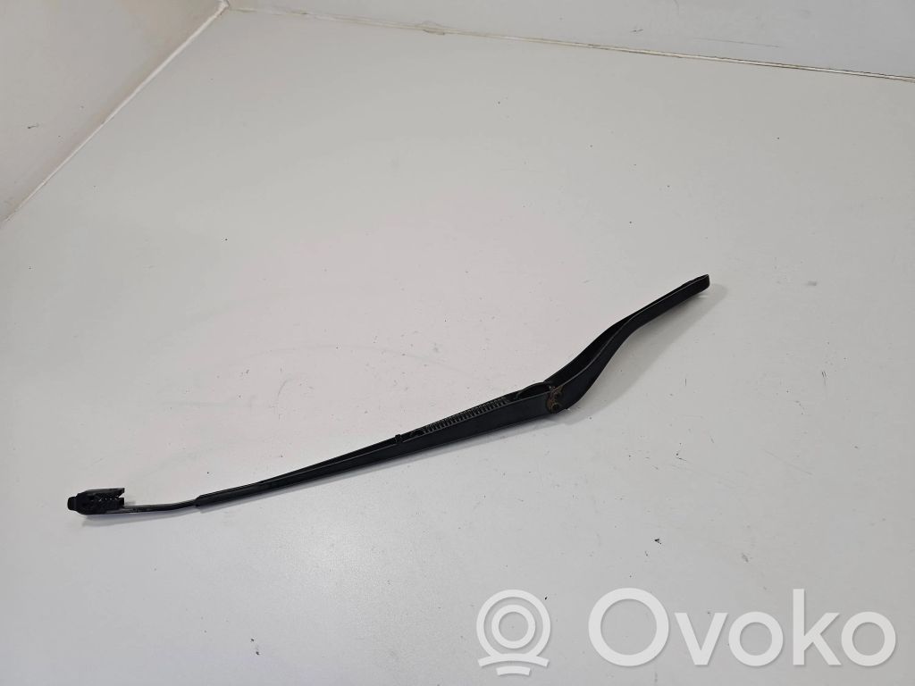 BMW X5 E53 Front wiper blade arm 
