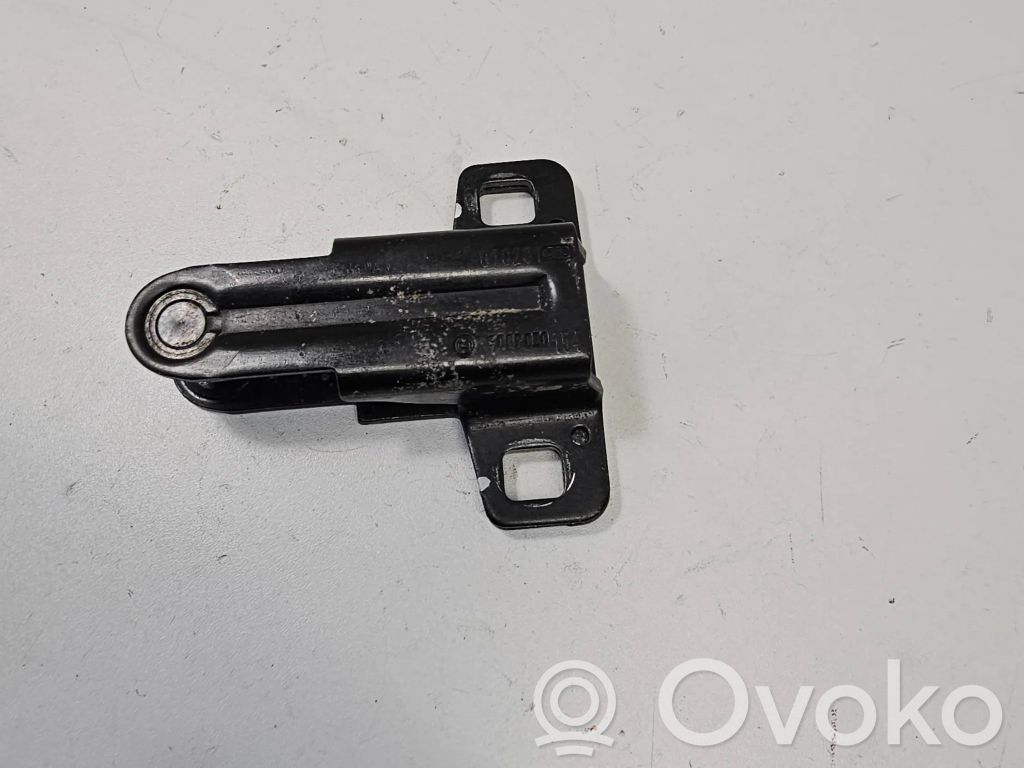 BMW X5 E53 Front door lock loop/hook striker 