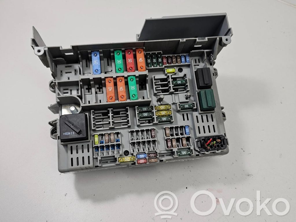 BMW 3 E90 E91 Drošinātāju bloks 