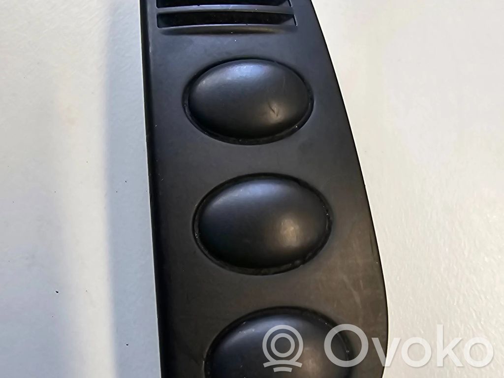 Citroen C2 Cita veida salona detaļa 