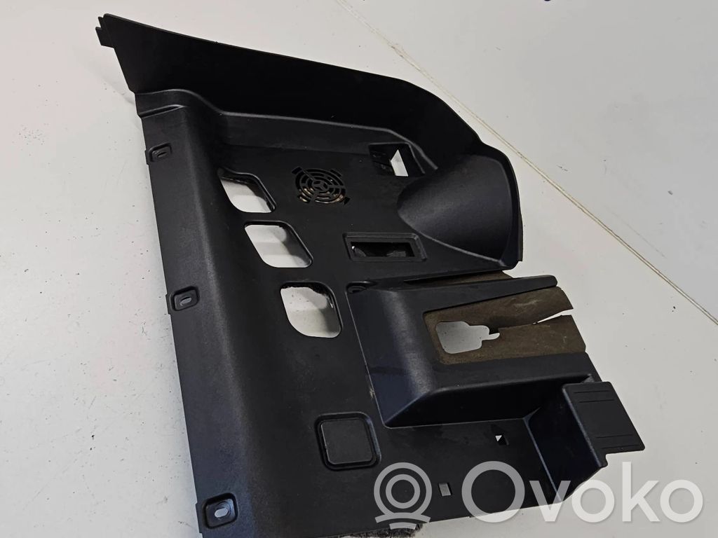 BMW 3 E90 E91 Kita panelės detalė 