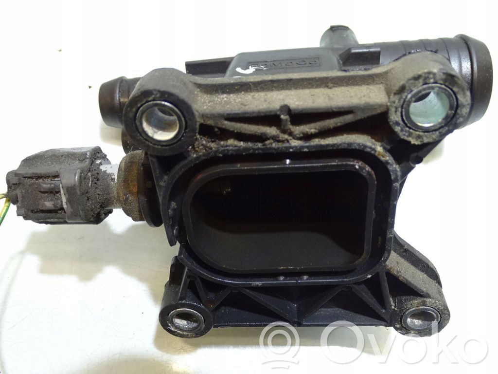 Ford Focus Carcasa del termostato 