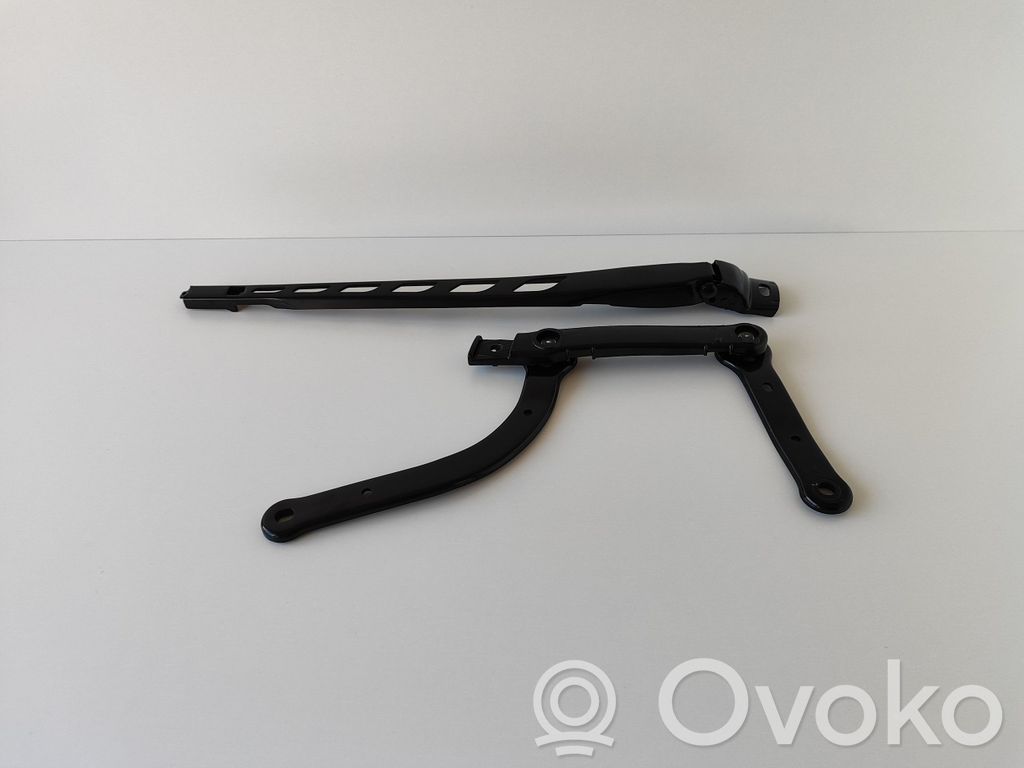 BMW 5 E60 E61 Priekšējā loga tīrītājs 