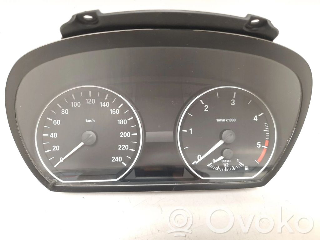 BMW 1 E81 E87 Spidometras (prietaisų skydelis) 