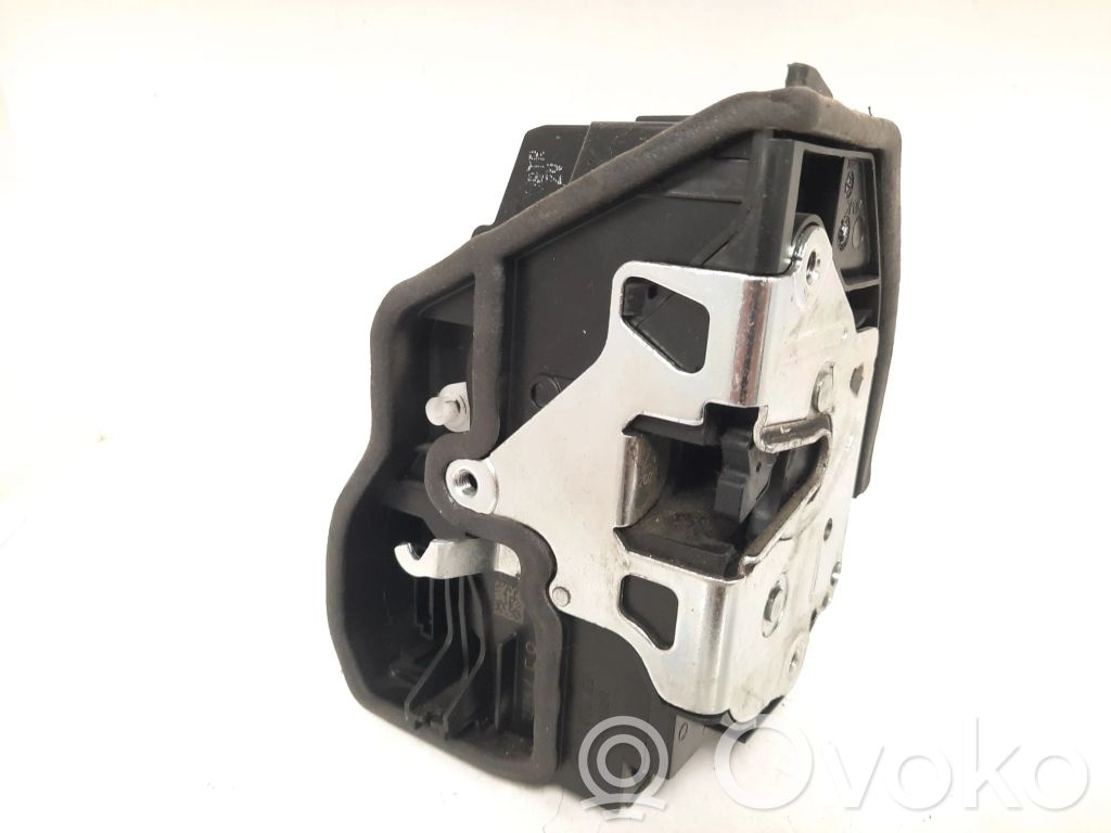 Front door lock   7229458