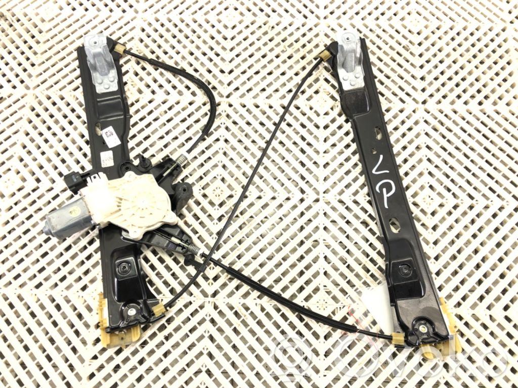 Ford Focus Front door window regulator with motor 