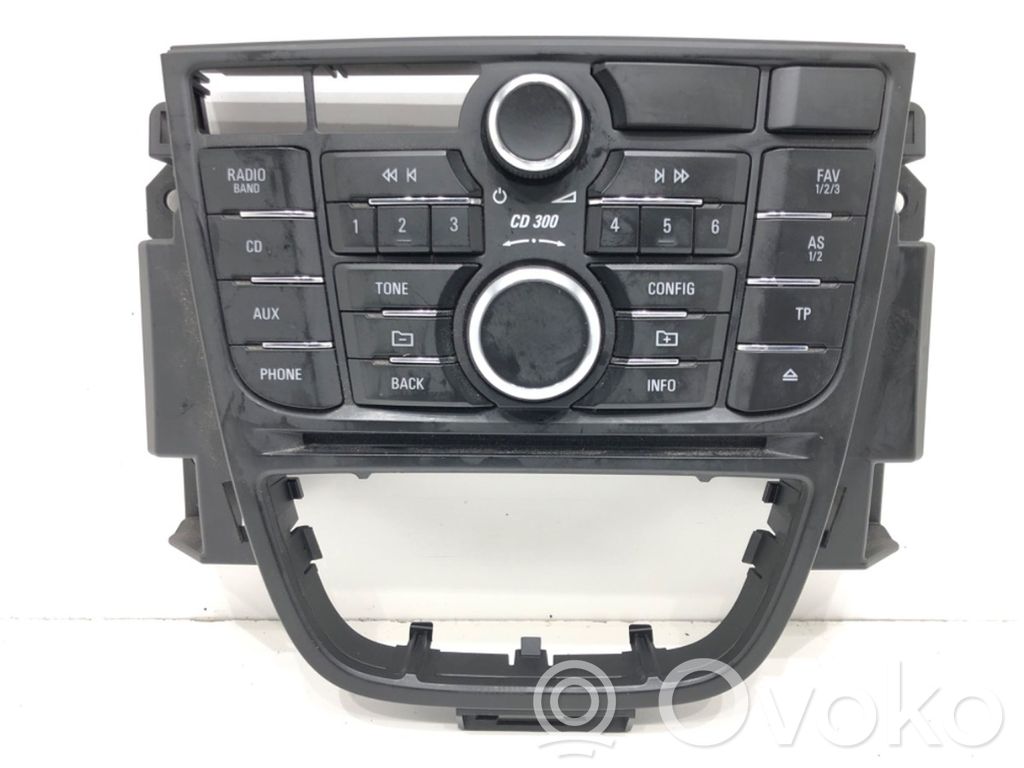 Opel Astra J Panel radia 