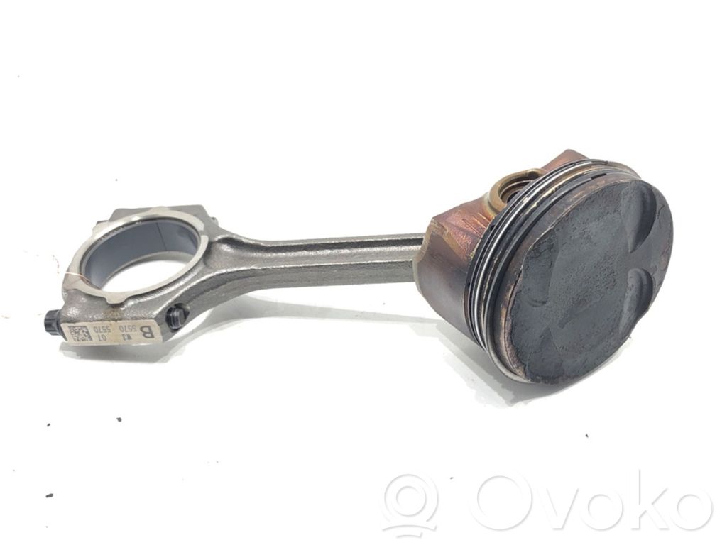 KIA Rio Piston with connecting rod 