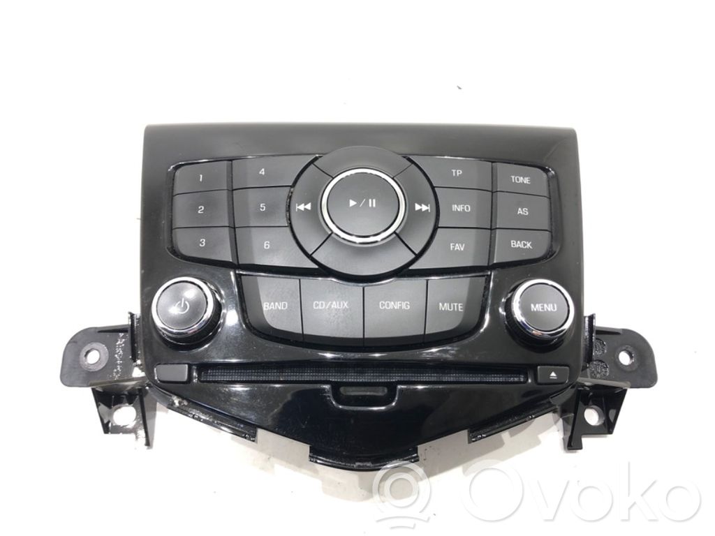 Chevrolet Cruze Head unit multimedia control 