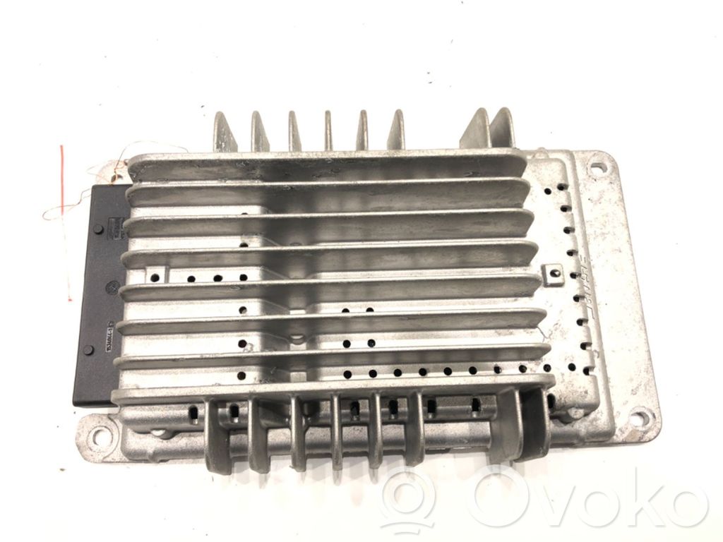 Alfa Romeo GT Wzmacniacz audio 