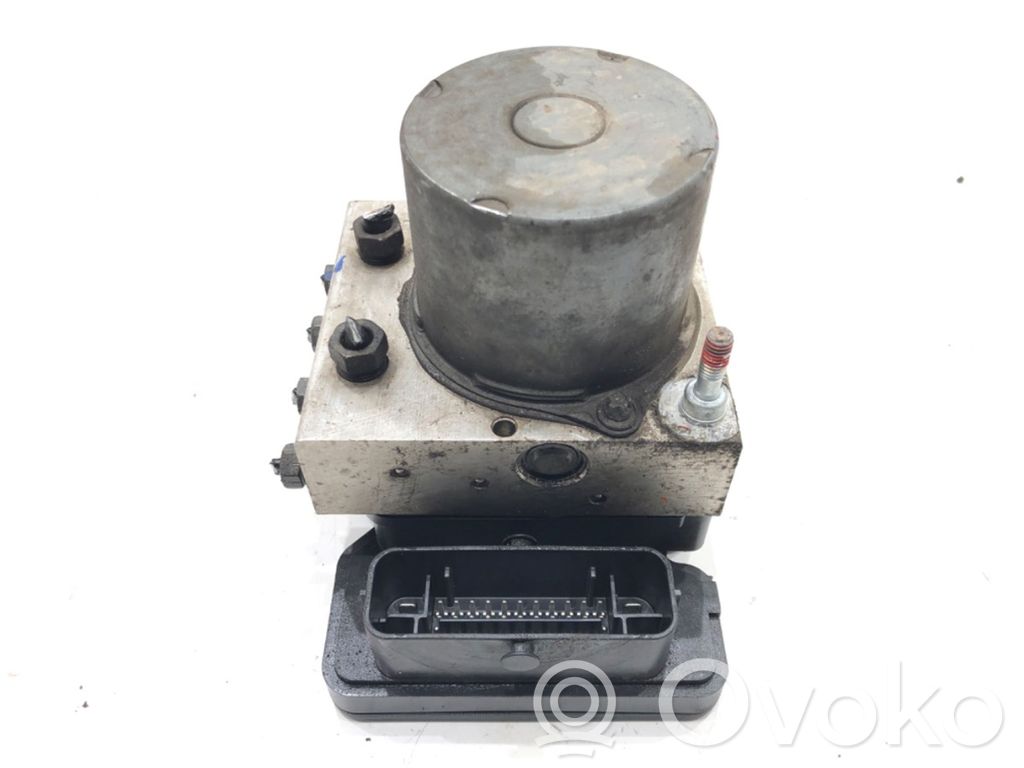 Toyota Corolla E160 E170 Блок ABS 