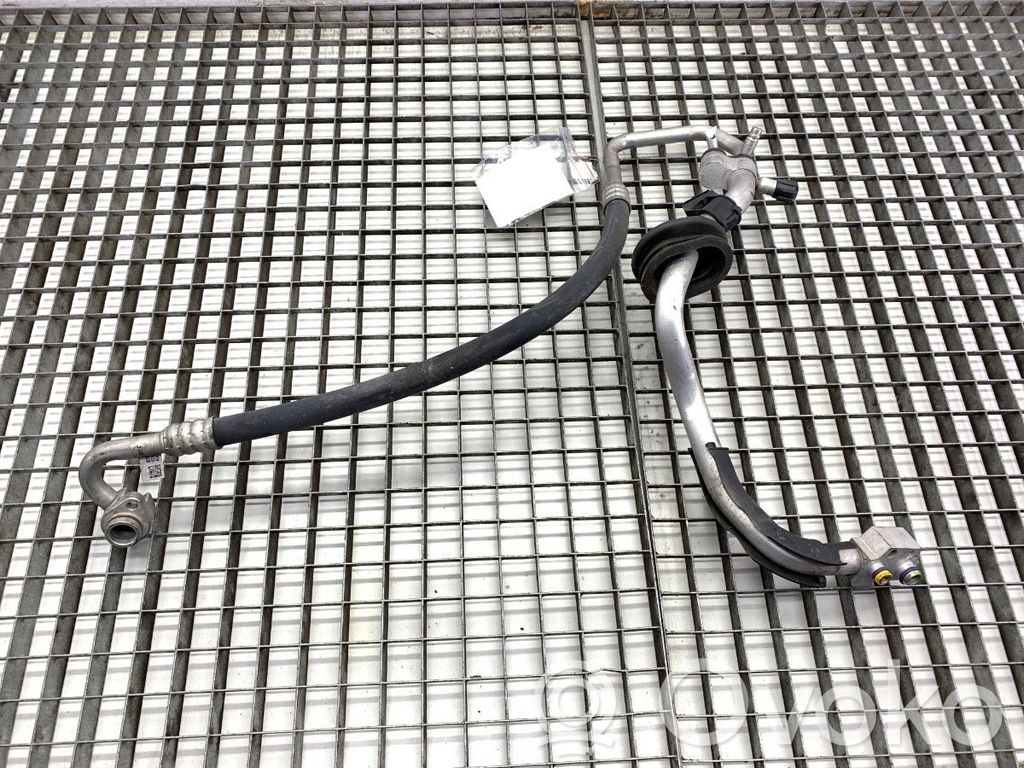 Audi A4 S4 B8 8K Ilmastointilaitteen putki (A/C) 