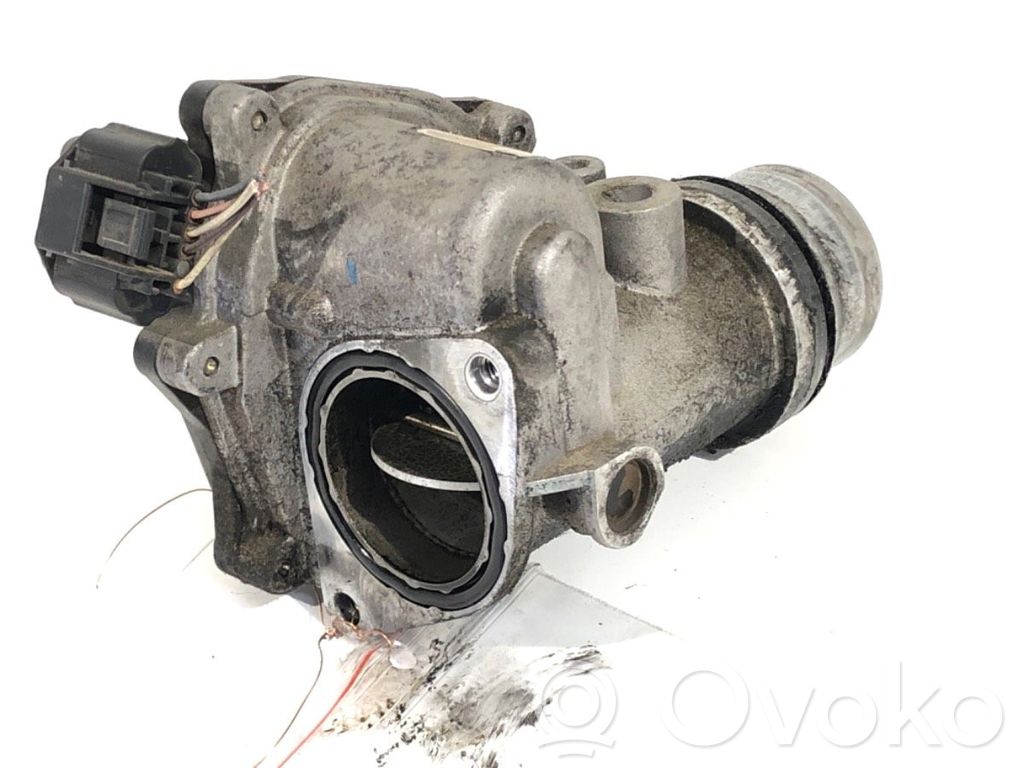 Renault Clio IV Válvula de cierre de motor 