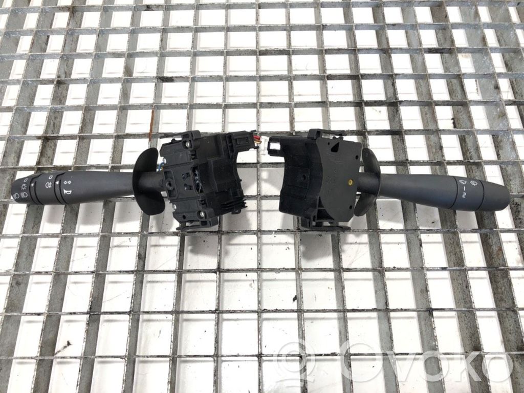 Renault Master II Wiper turn signal indicator stalk/switch 