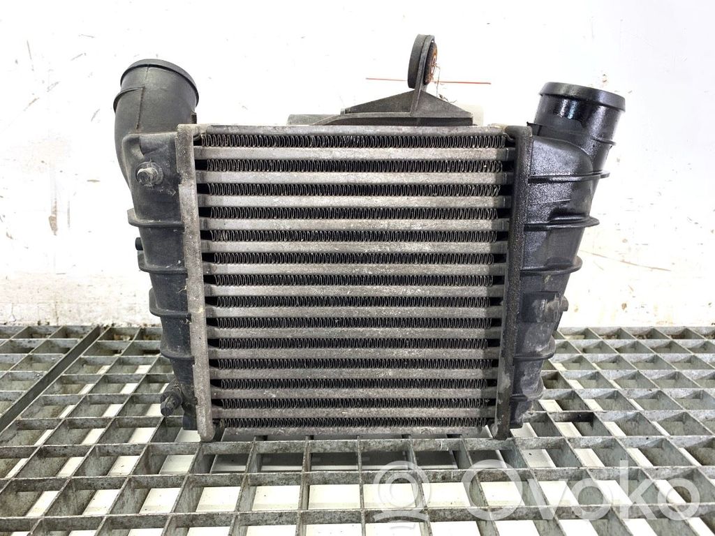 Volkswagen Polo IV 9N3 Radiatore intercooler
