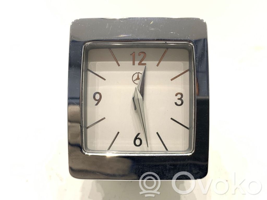 Mercedes-Benz CLK A209 C209 Reloj 