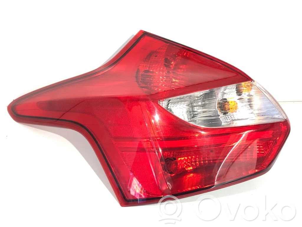 Ford Focus Aizmugurējais lukturis virsbūvē 