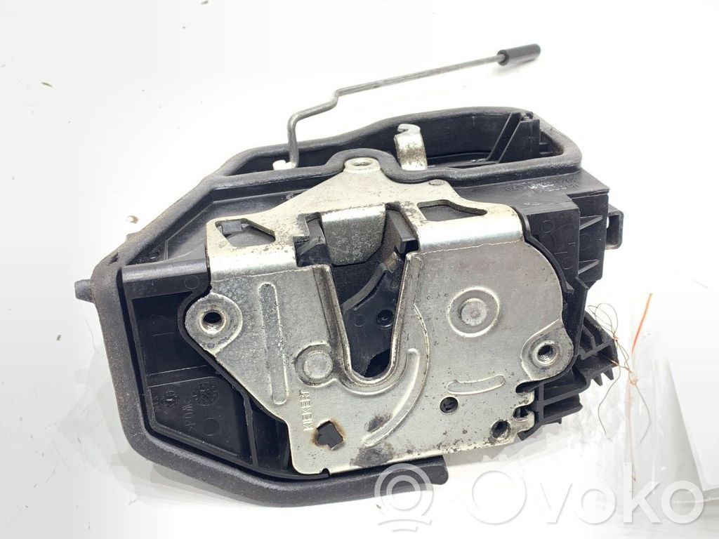 Front door lock   7229455