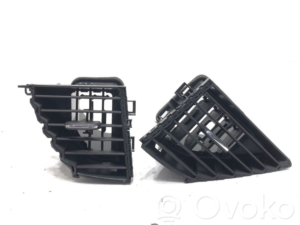 Opel Insignia B Grilă ventilație/ramă laterală bord 