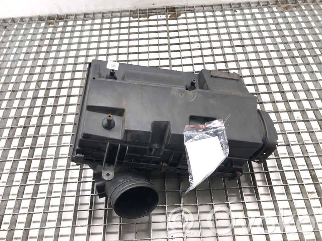 BMW X5 E70 Air filter box 