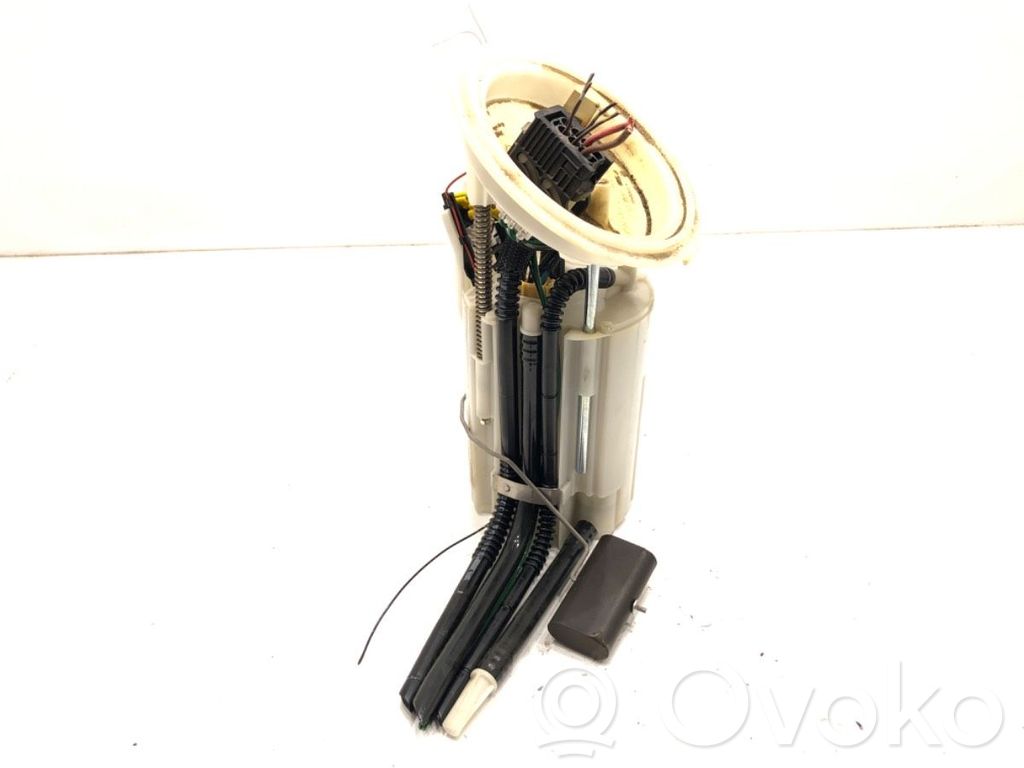 Polttoainesäiliön pumppu   7170857