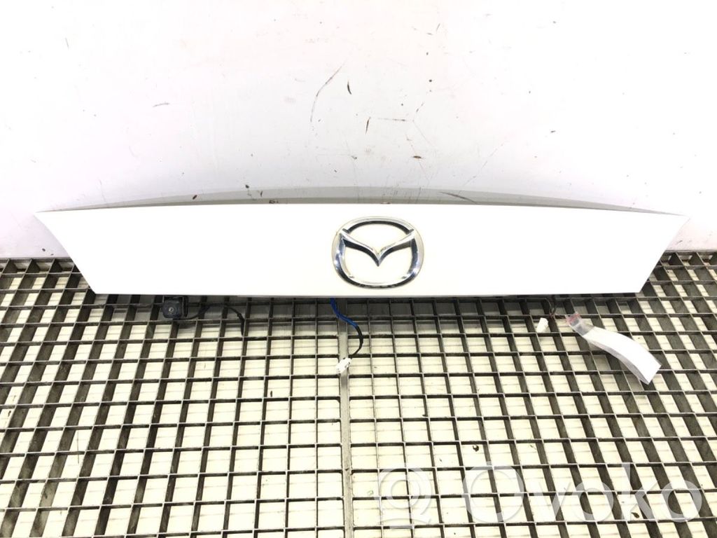 Mazda 6 Trunk door license plate light bar 
